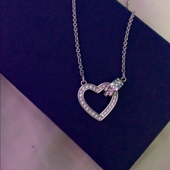 Swaroviski heart necklace - Picture 2 of 3